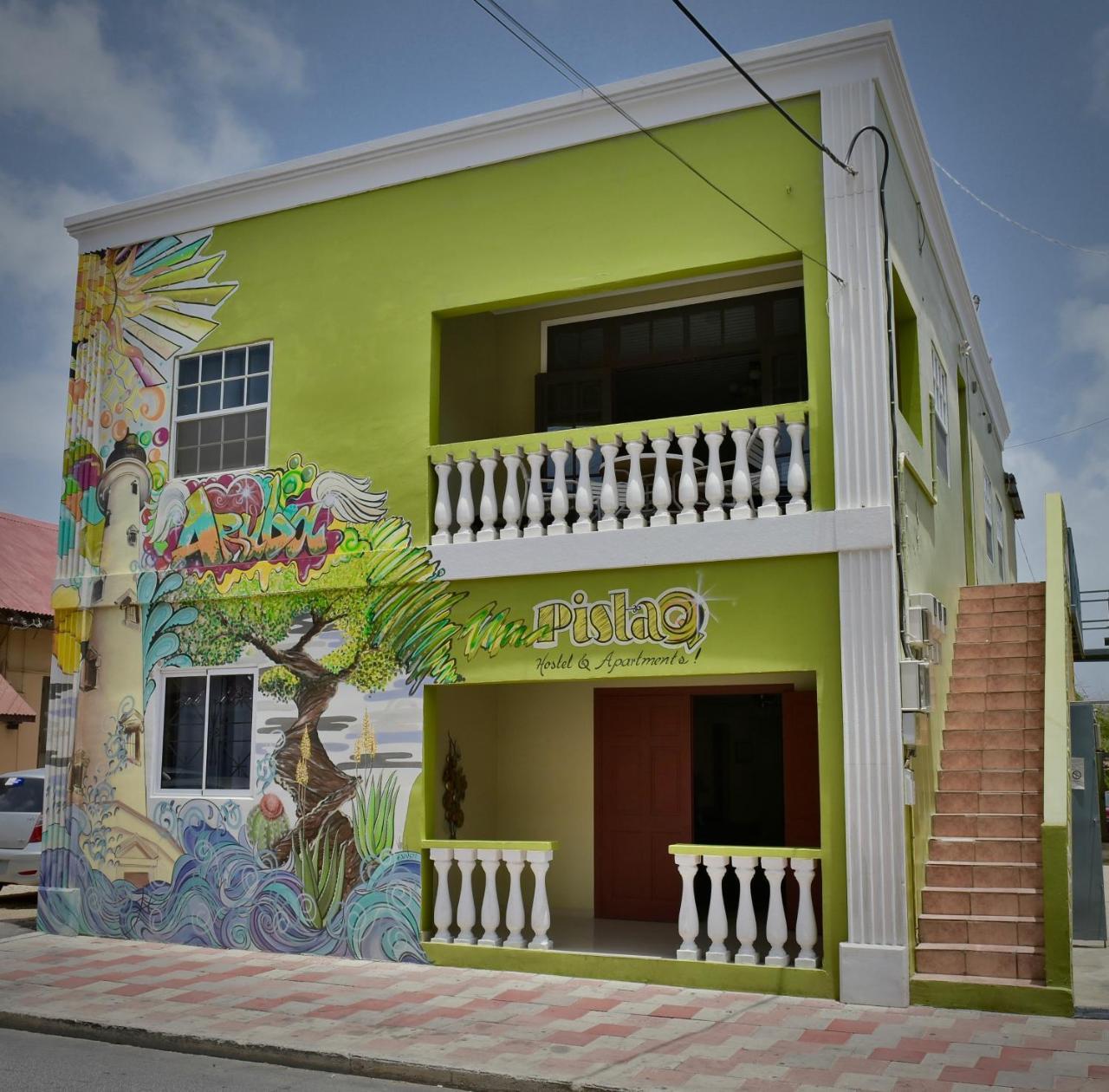 Pista Q Hostel And Apartments Oranjestad Exterior foto